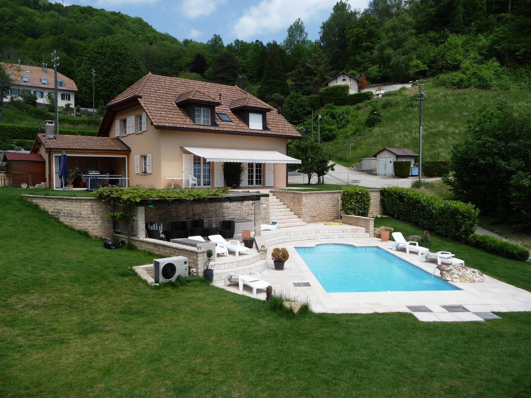Villa avec piscine et vue imprenable
