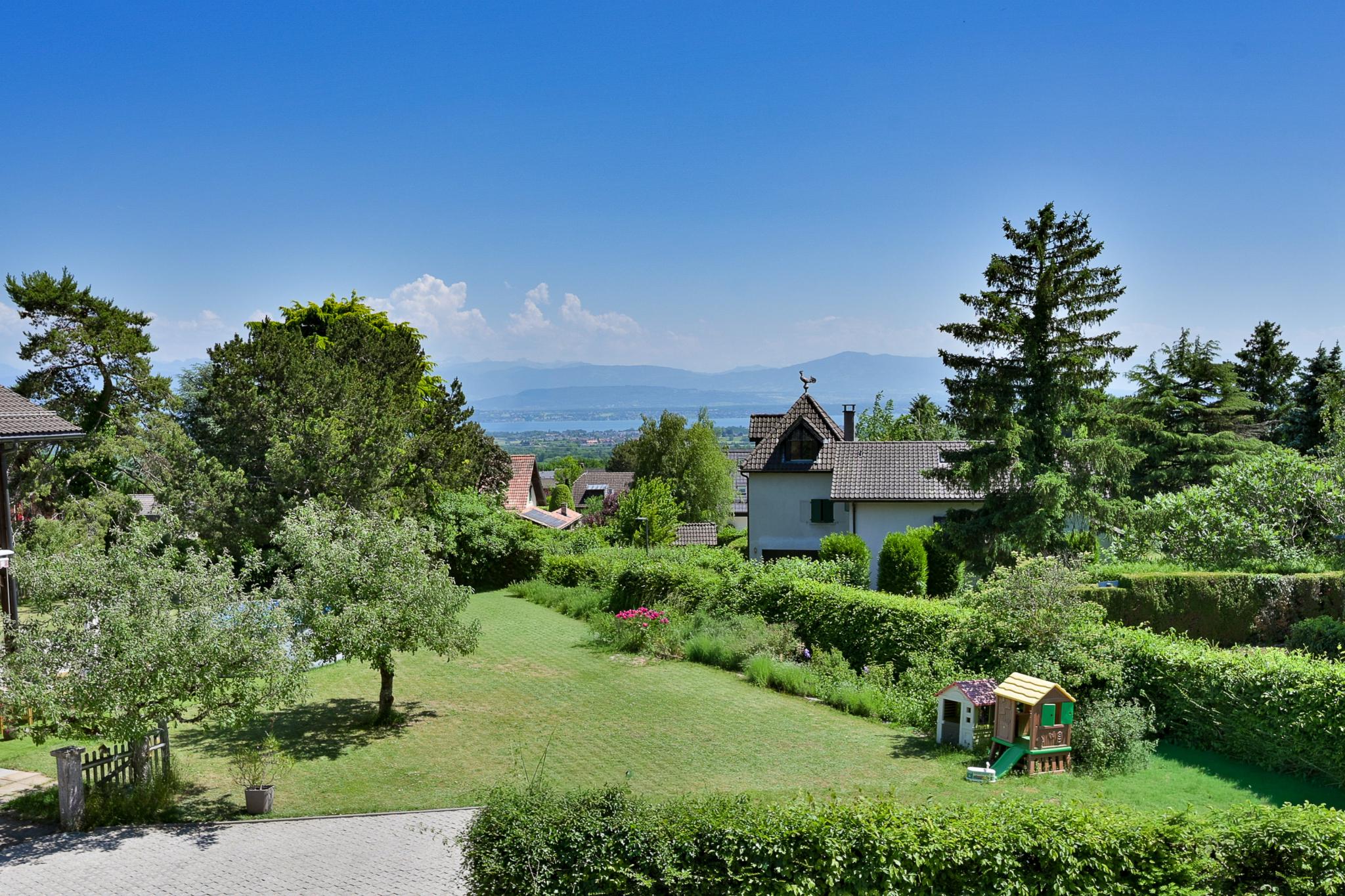 Villa individuelle avec vue lac et Alpes - Au cœur de Sus-Châtel (Genolier) - Parfaitement rénovée Performance énergétique A